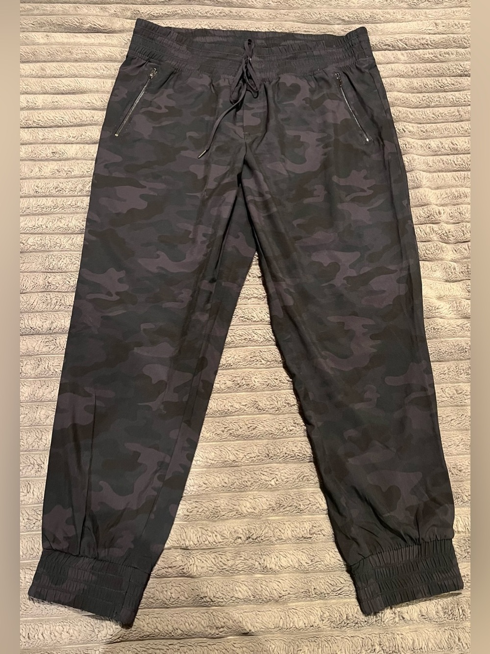 DANSKIN WOMEN JOGGER LIGHTWEIGHT CAMO STRETCH LARGE BLACK GREY ELASTIC WAIST NEW